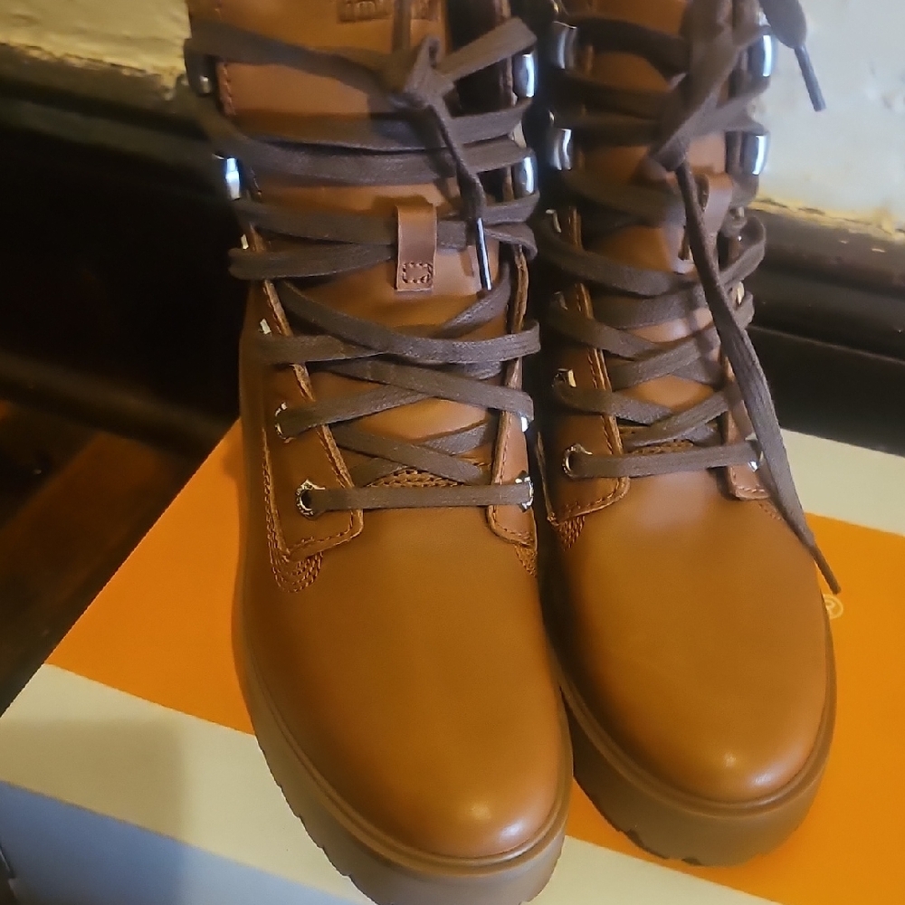 Timberland Women's Brown Lace-Up Combat Boots
